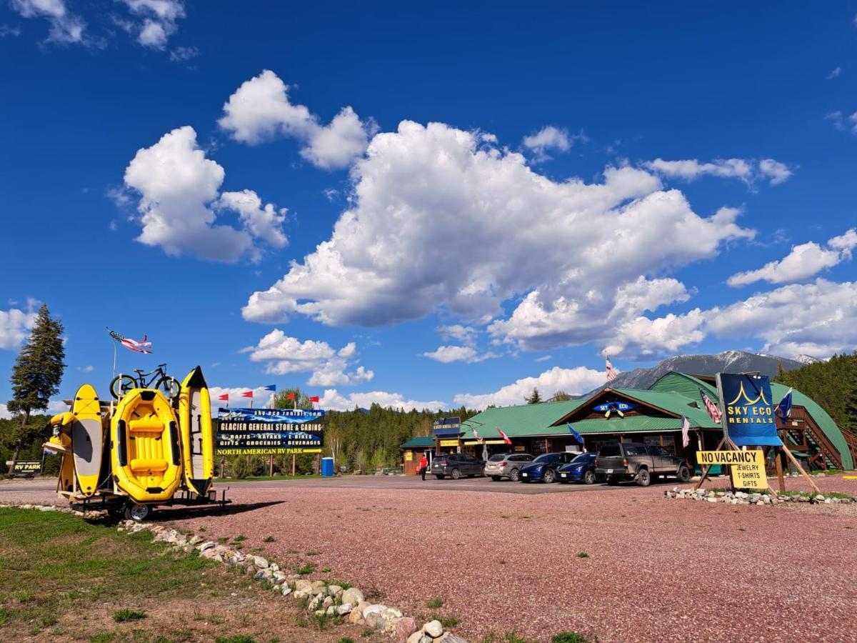 Sky Eco - Glacier General Store And Cabins Coram المظهر الخارجي الصورة
